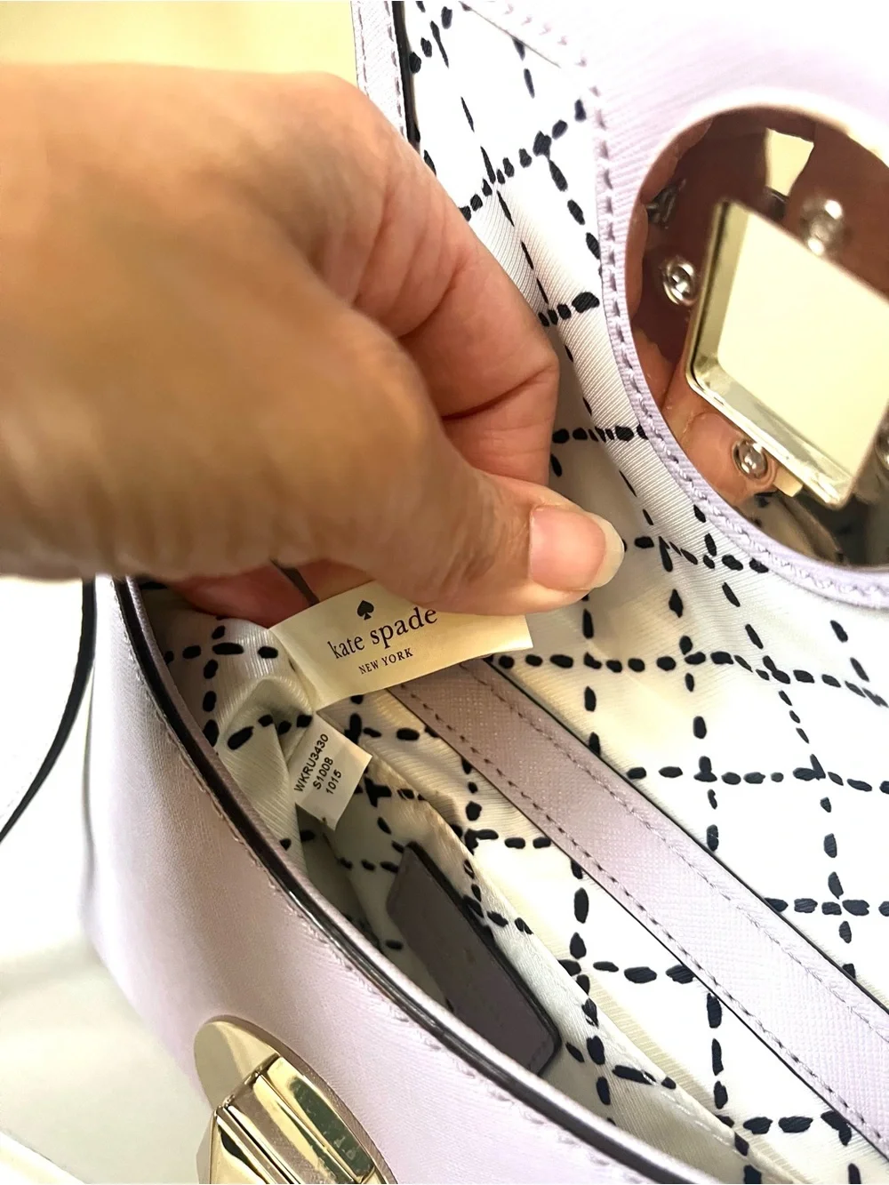 Kate Spade Newbury Lane Sally Saffiano Leather Crossbody bag in Lilac